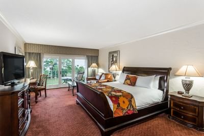 Bayview hotel suite with king bed at Safety Harbor & Resort