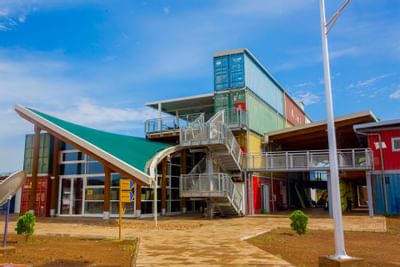 Vue de face de Dunia hôtel Loumbila