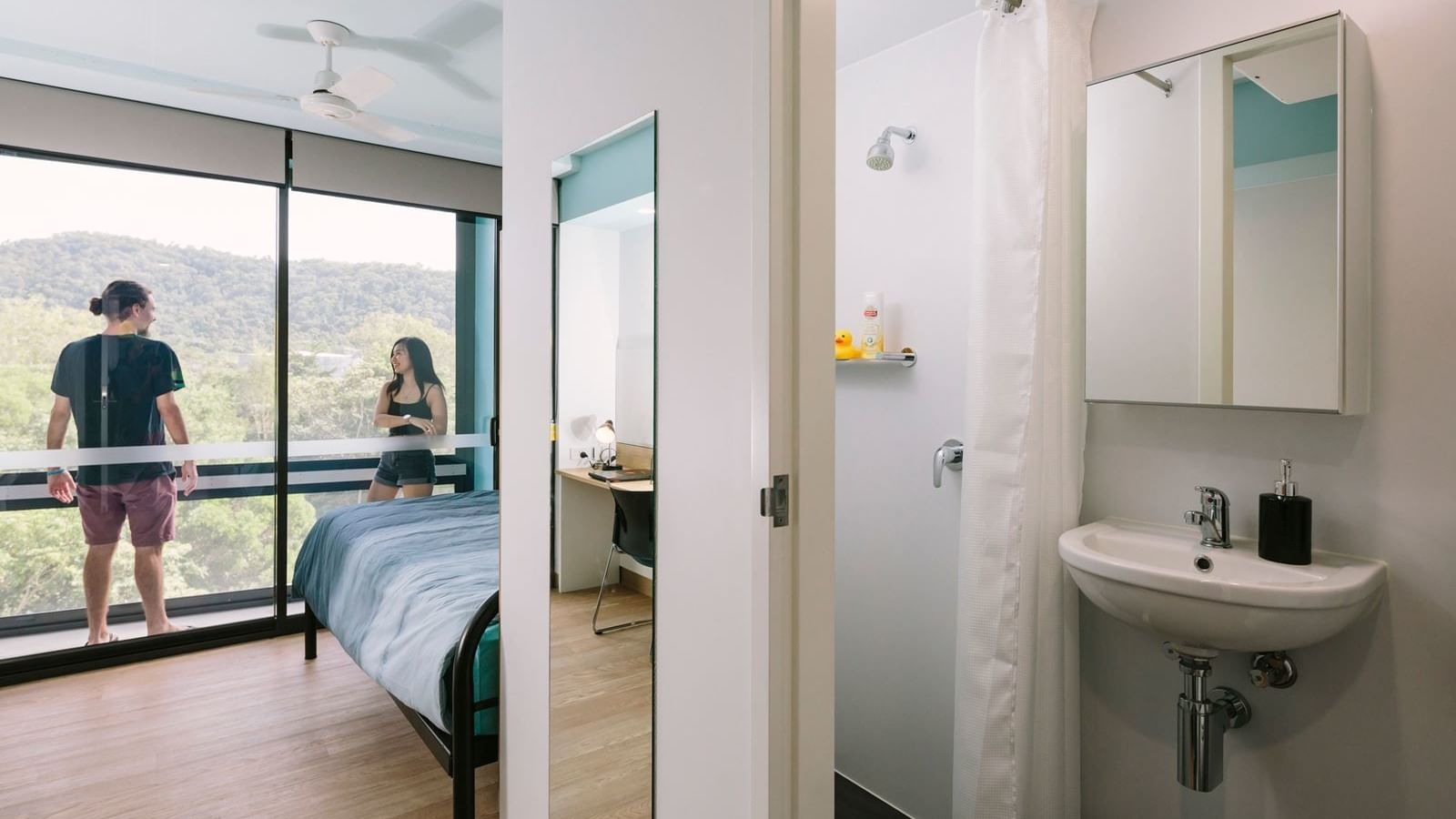 Six Bedroom Multi Share_bathroom
