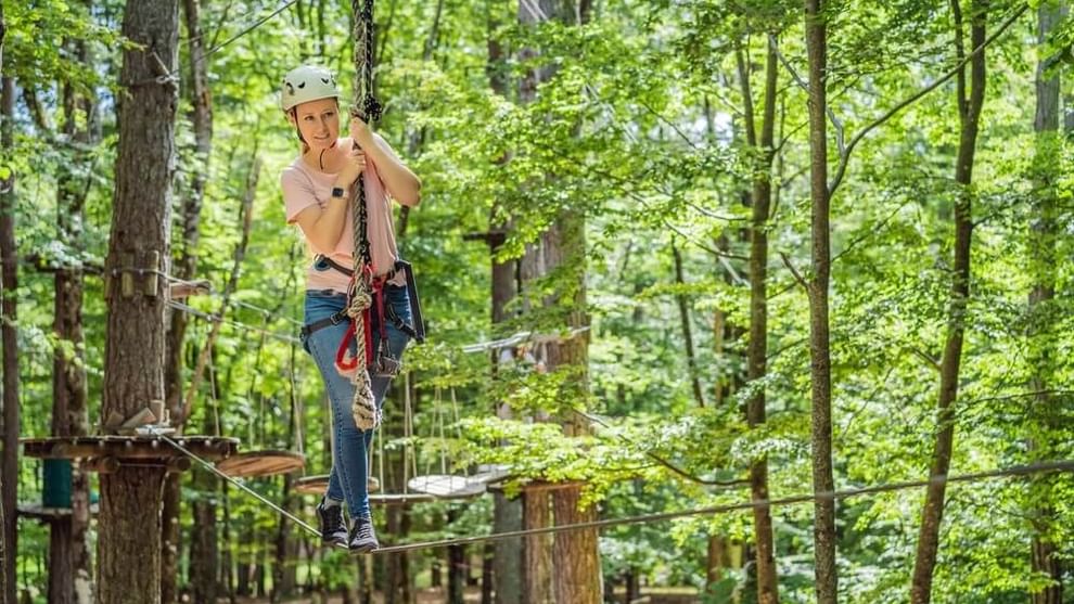 Romantic Hiking Getaways in the Poconos Cove Poconos Resort, PA