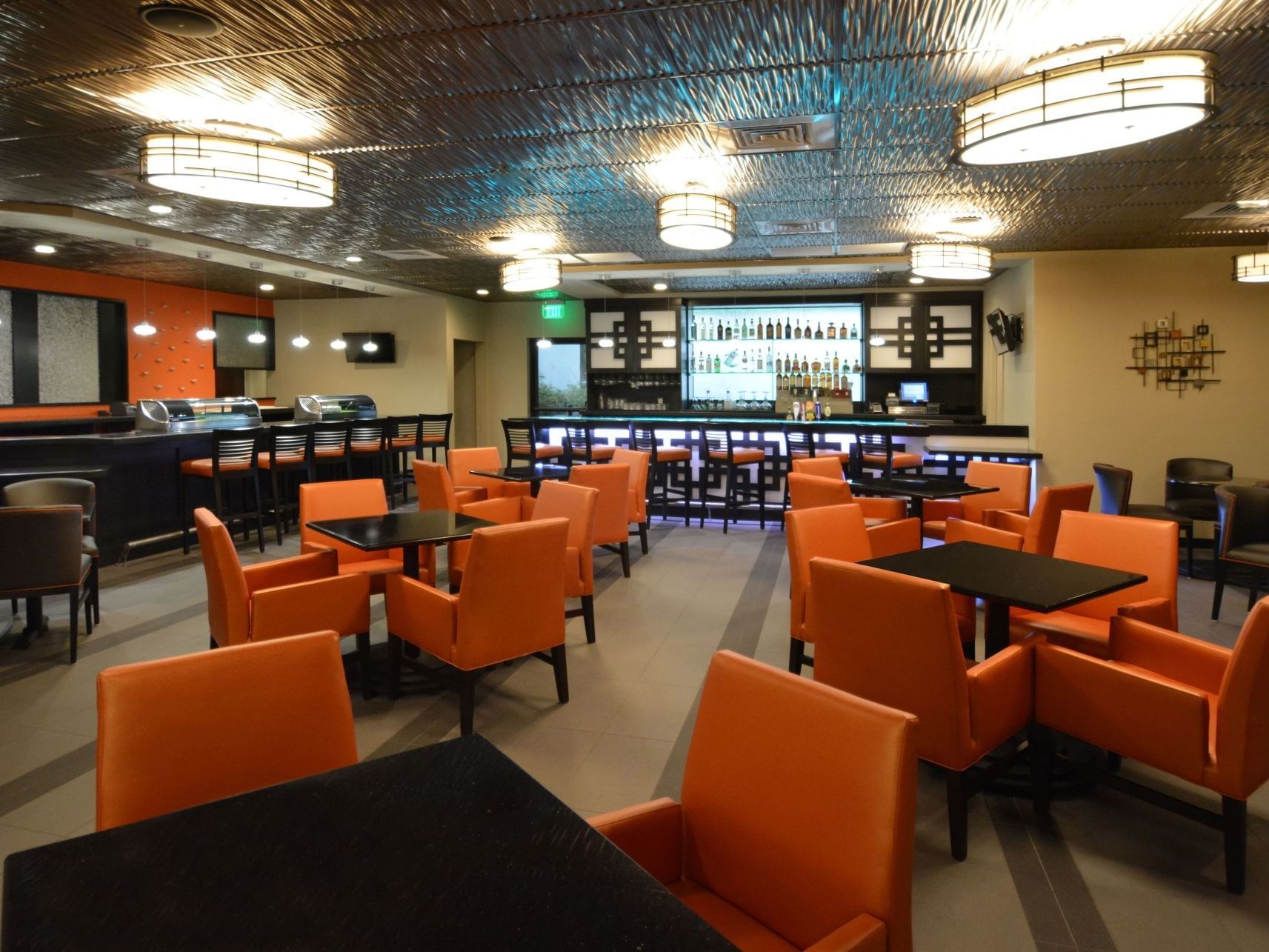 International Pub Dining near Rosen Inn Hotel Closest to Universal