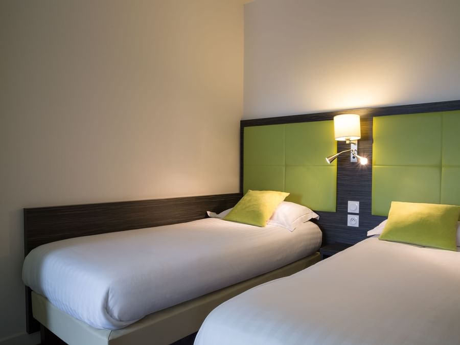 Twin Beds in Executive suite at Hotel La Verriaire