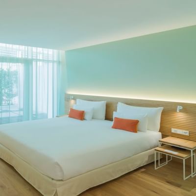 Bed, Bateo Suite Superior sea view at Falkensteiner Hotels