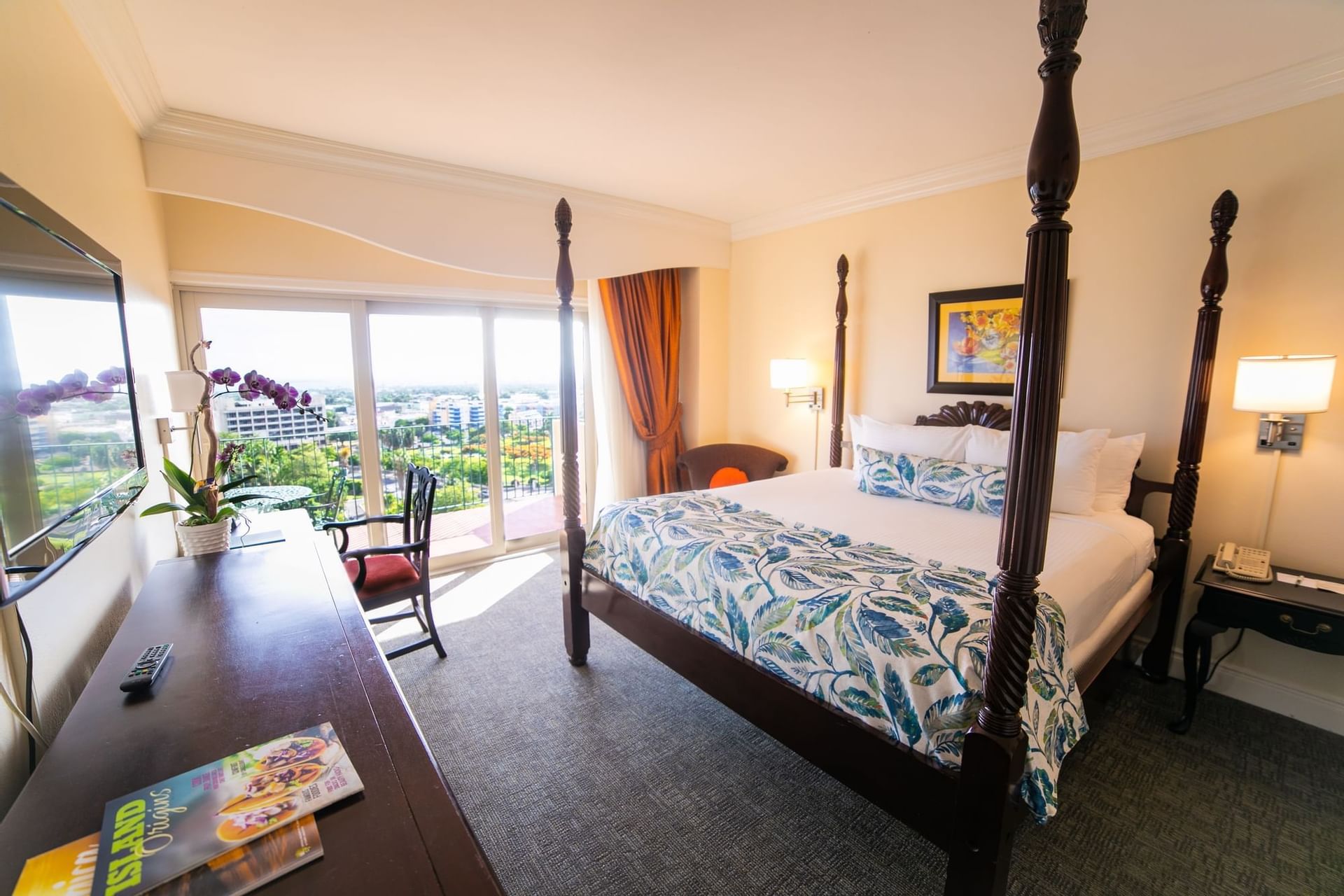 Jamaican Rooms & Suites The Courtleigh Hotel & Suites