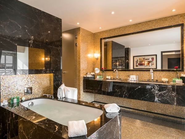 Suite Grand Place Bathroom interior at Warwick Brussels