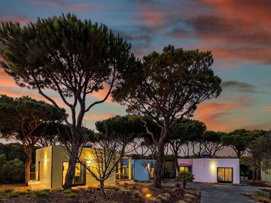 Exterior and night view of Magnolia Algarve Cottages at The Magnolia Hotel