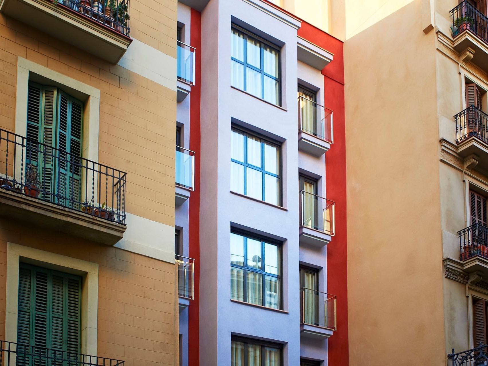 An Exterior view of the Gran de Gracia Apartments