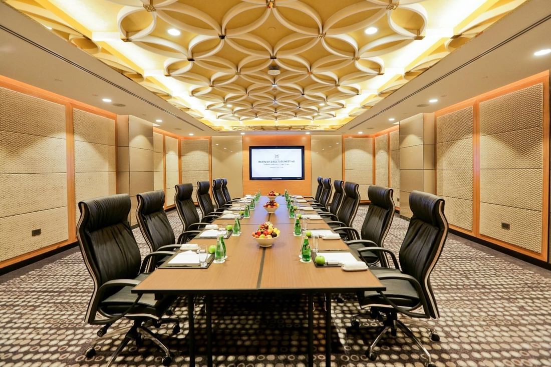 Who Hotel Kolhapur business meeting room