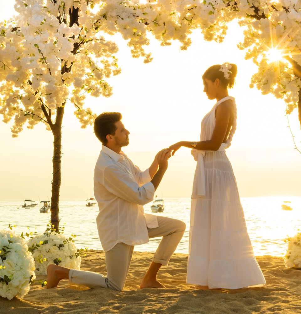 flores blancas de decoracion en bodas puerto vallarta