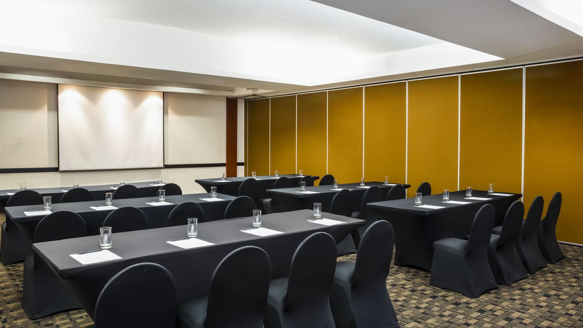 Classroom setup meeting room at F I San Luis Potosí Oriente