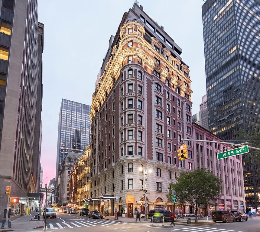 Hotel Dream Mid Town front view at New york city .