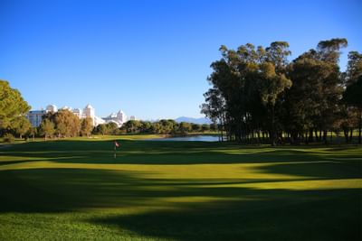 Titanic Golf Club gold and building view