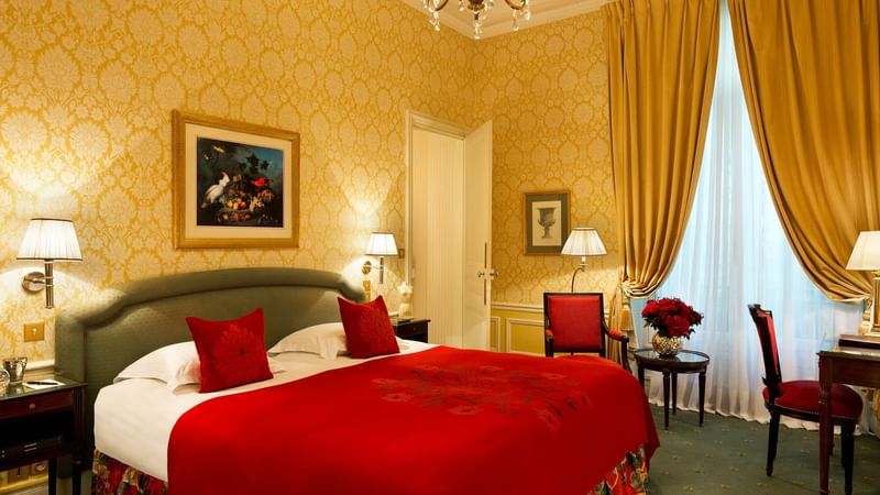 Interior view of Classic Room at Westminster Warwick Paris