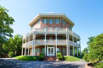 Exterior view of Mt. Washington Conference Center