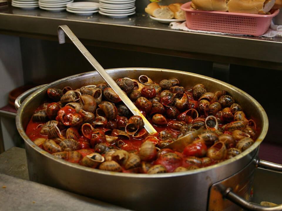 Platos típicos de Madrid Caracoles a la madrileña