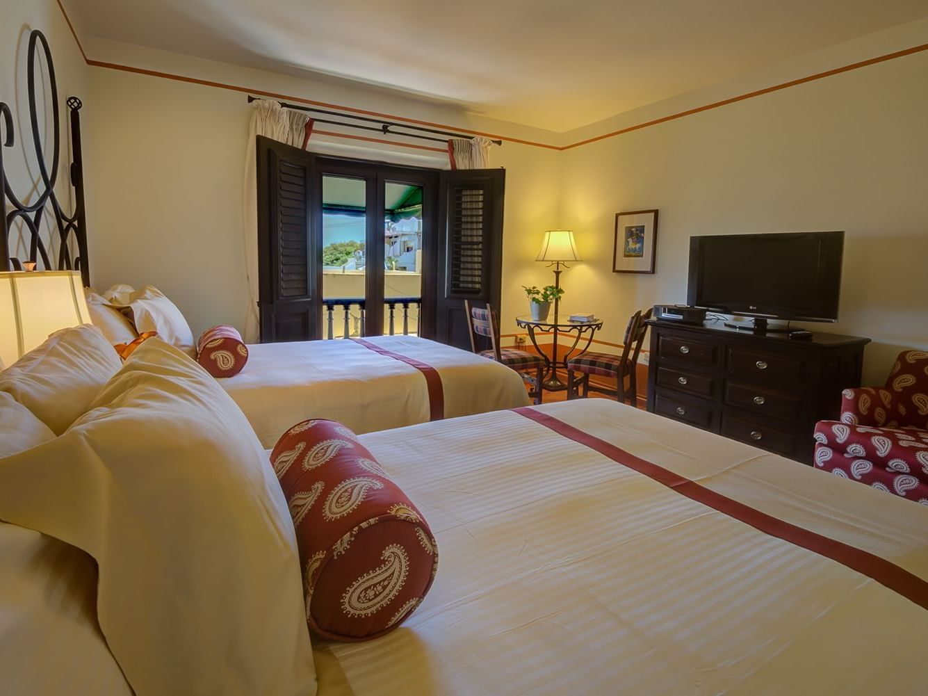 Double Deluxe Room with a balcony at Hotel El Convento
