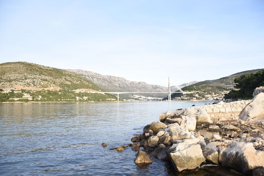 Landscape view of mountains and lake near Pervanovo Apartments