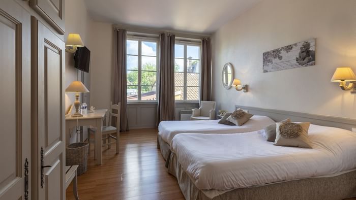 Interior of the Standard Room at Hotel de la Balance