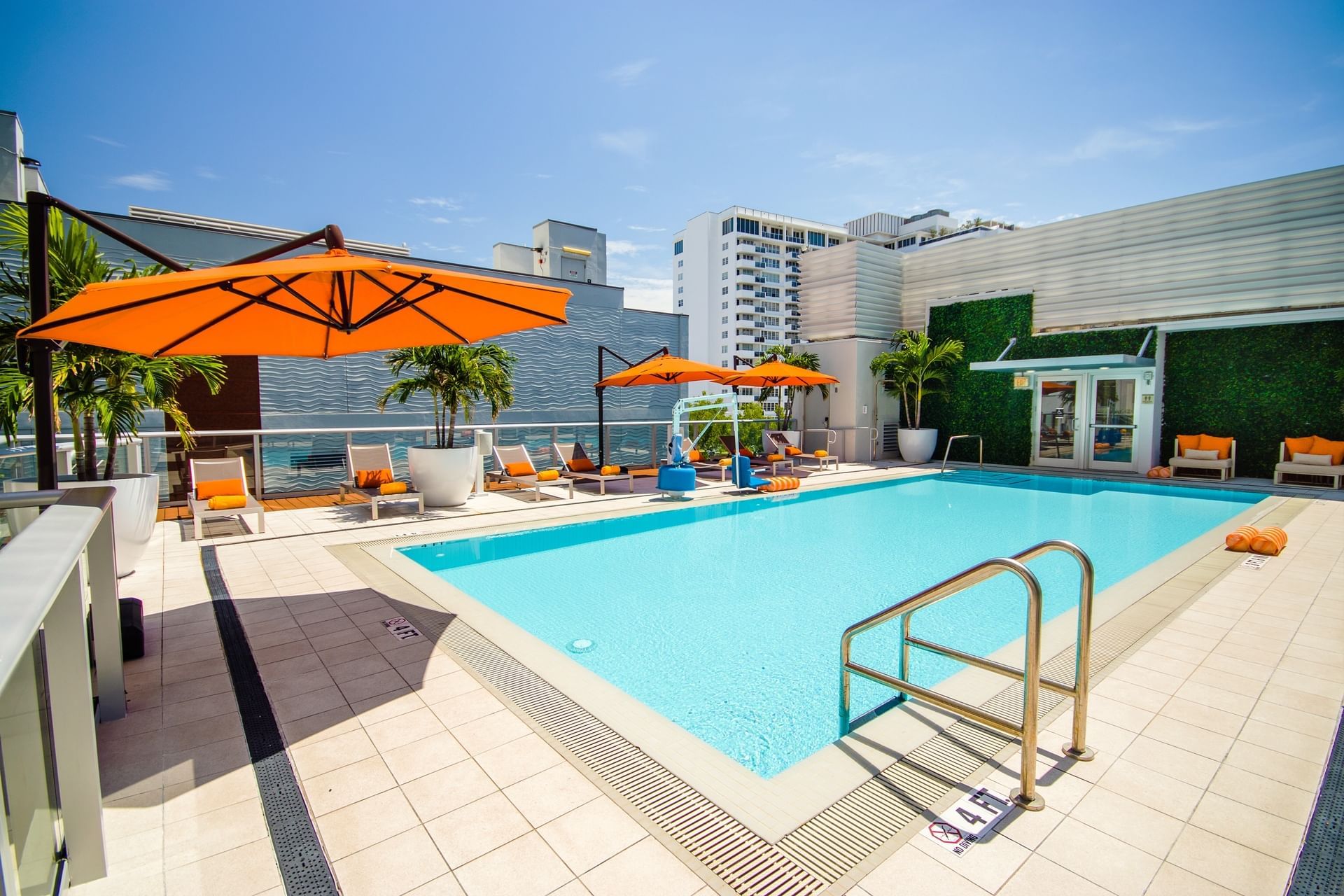 Luxury Hotels South Beach Miami | Berkeley Shore Hotel