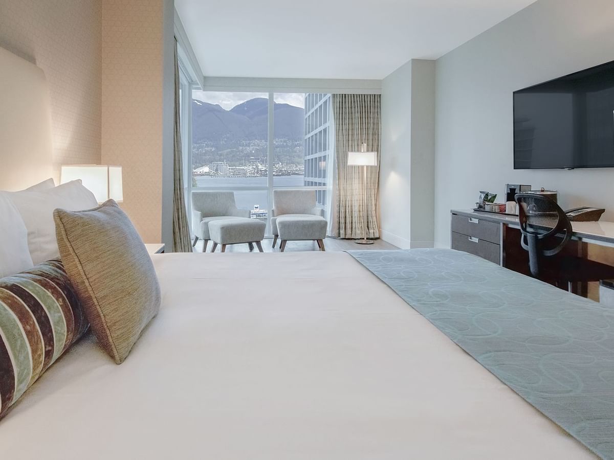 king bed with view and tv