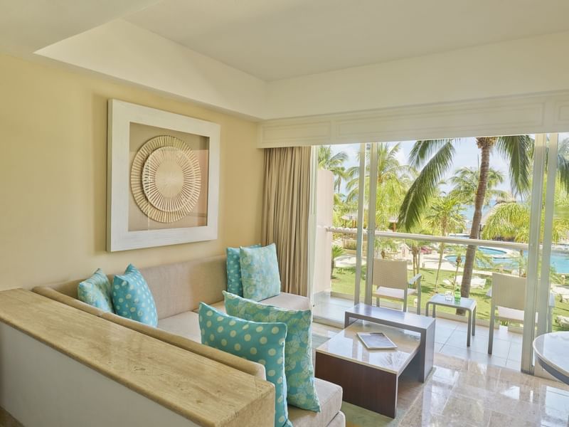 Lounge & terrace in Ocean View Suite at Grand Fiesta Americana