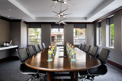 Well-arranged table in Bordeaux meeting room at SENS Hotel