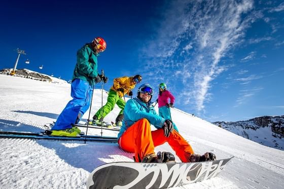 Skifahren oder Snowboarden mit Schloss Pichlarn