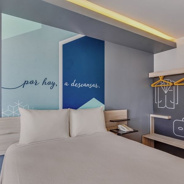 Interior of Estandar Queen Room at One Hotels