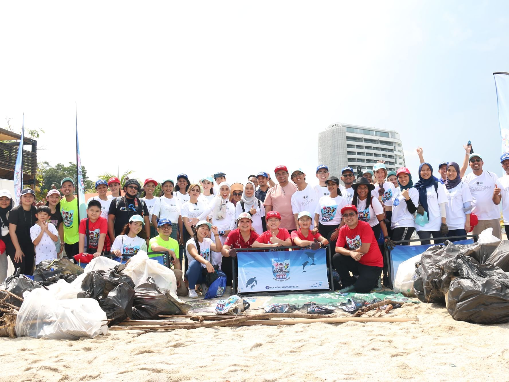 OCEAN'US Sustainable Ecotourism CSR Beach Cleanup at Lexis Hibiscus PD