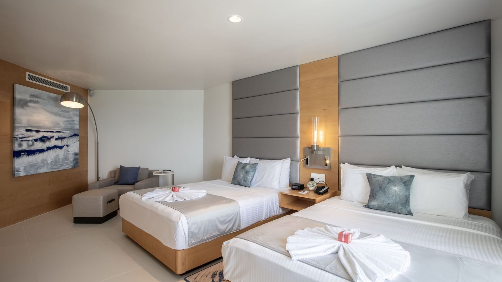 Poolview Queen-Double Guestroom | St Maarten Accommodations
