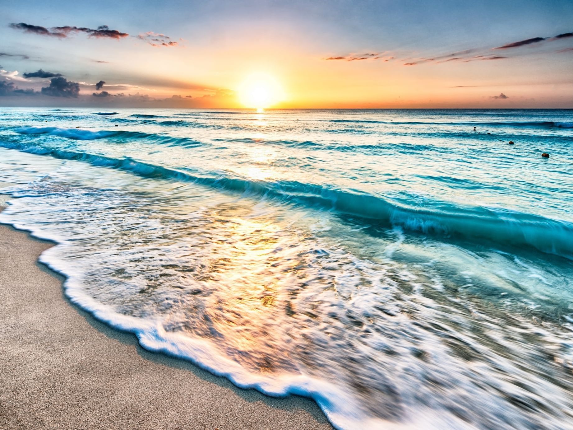 View of ocean during sunrise near Daydream Island Resort