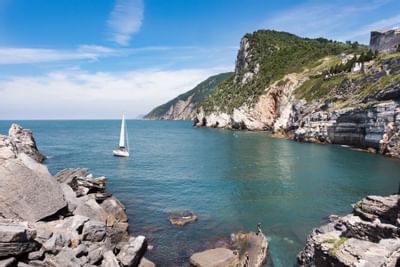Water surrounded by rocks - Grand Hotel Portovenere