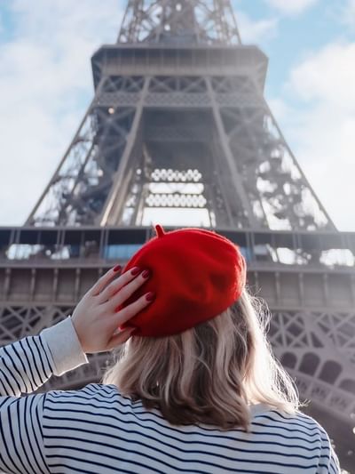 Girl in Alliance Française De Sydney Sofitel Sydney Wentworth
