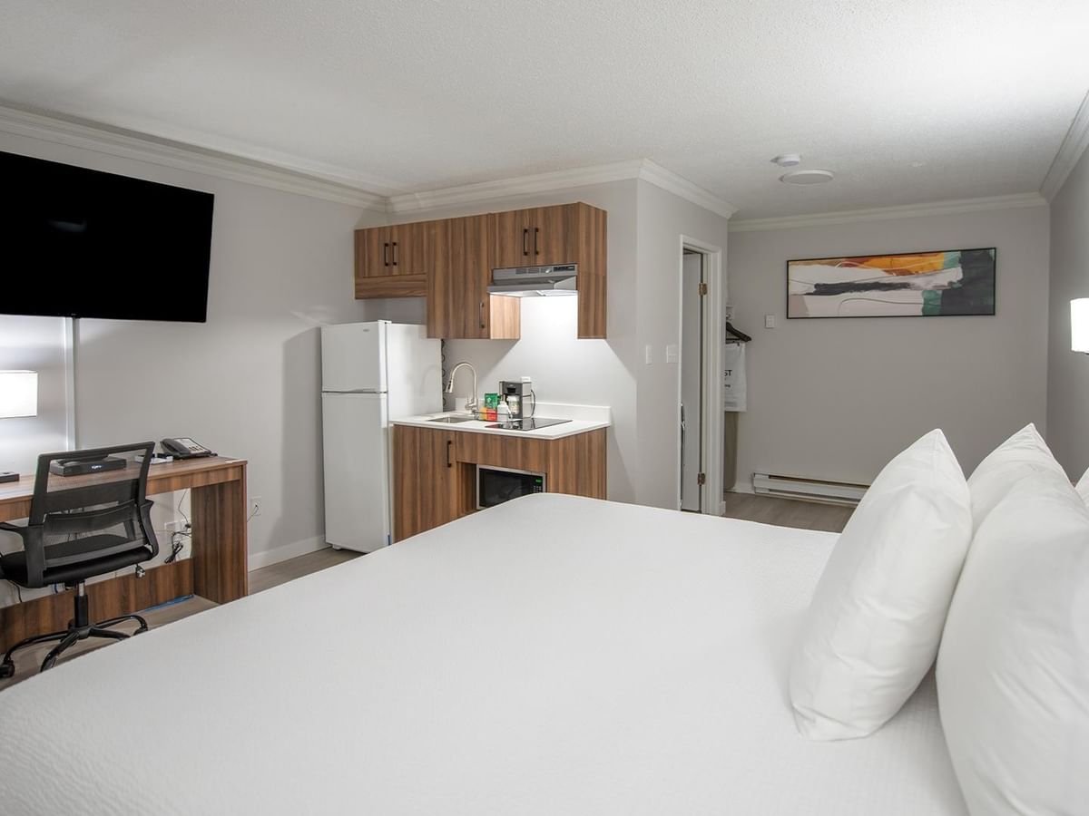 Spacious room with kitchenette.