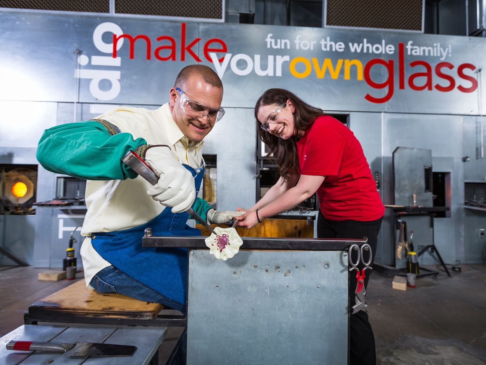 Create your own glass at CMOG