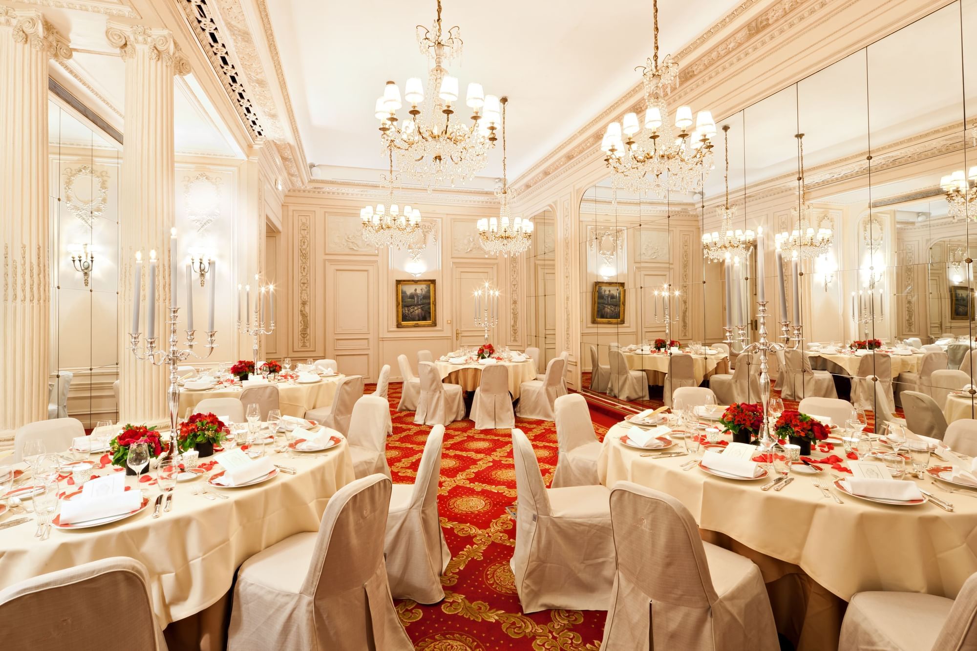 Banquet table set-up in an event hall at Hôtel Westminster - Paris