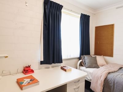 Comfortable room with desk and bed at UniLodge at Curtin University - Vickery House.