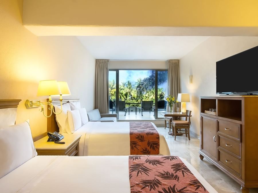 2 Queen beds & TV in Family Room at Fiesta Americana