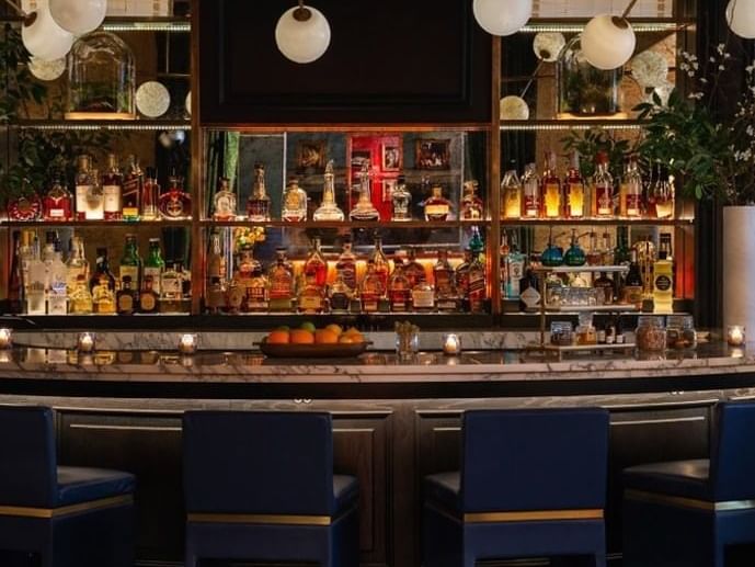 Parlour bar& meeting room with blue chairs at Dream Nashville
