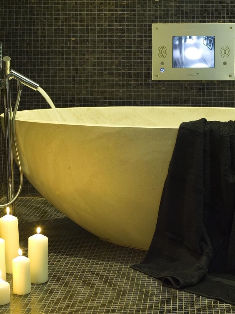Closeup on a jacuzzi at The May Fair Hotel London