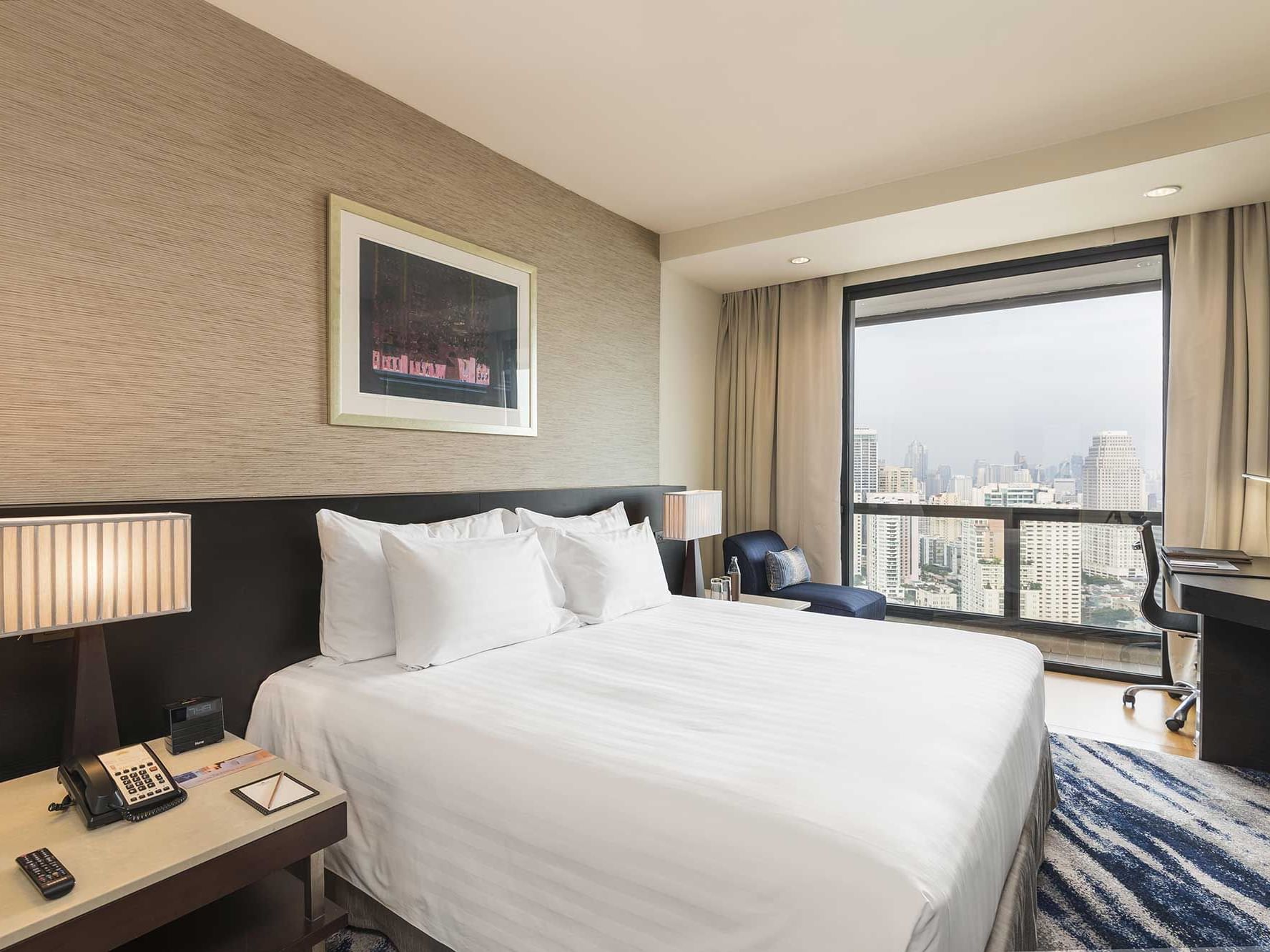 Two bed Grand suite park view at Emporium suites by Chatrium