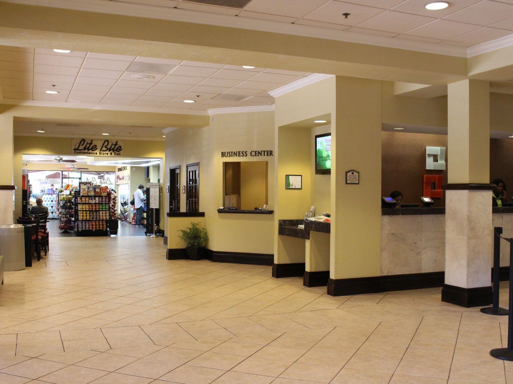 Entrance of Lite Bite shop, Rosen Inn at Pointe Orlando