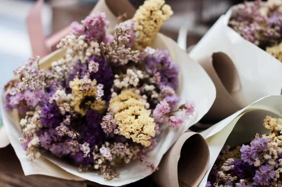 dried flowe bouquet at villiers hotel in buckinghamshire