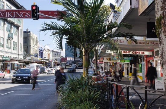 People walking at the K' Rd near at Nesuto St Martins Hotel