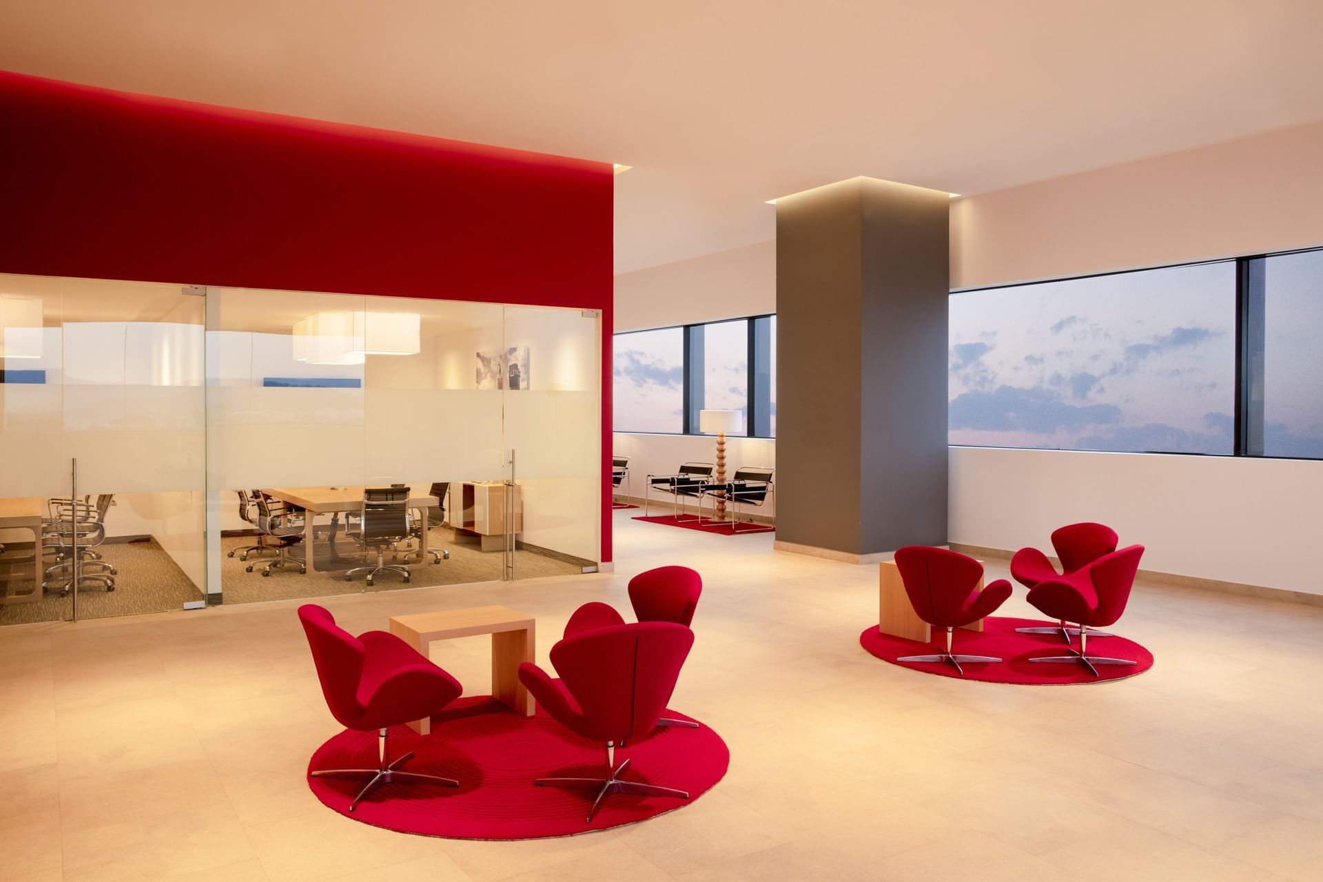 TRABAJA CON COMODIDAD