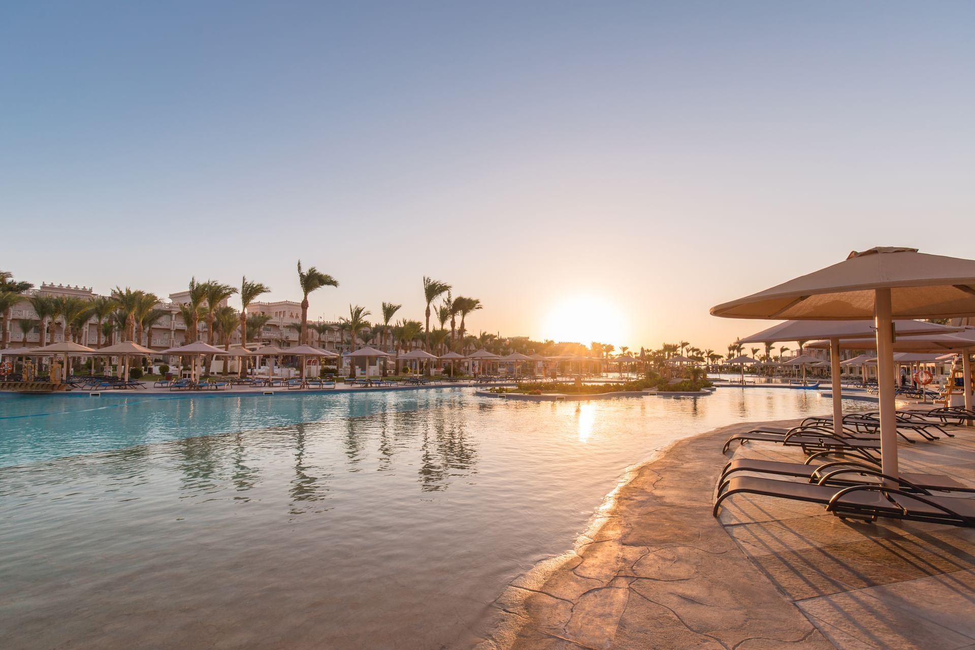 Services and Facilities | Pickalbatros Palace Resort Hurghada