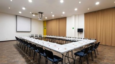 mesa en u para conferencia en mamonal cartagena