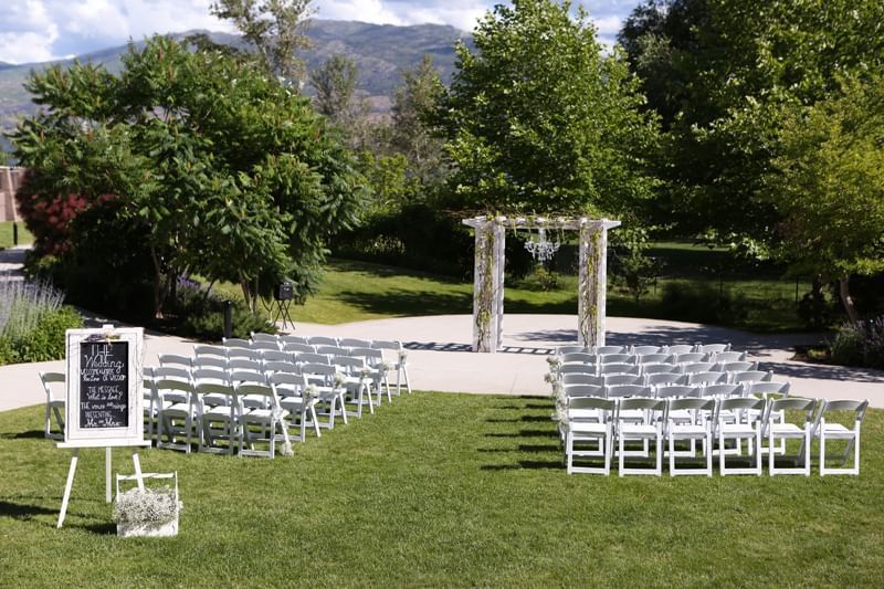 The Cove Lakeside Resort Destination Wedding Garden Ceremony