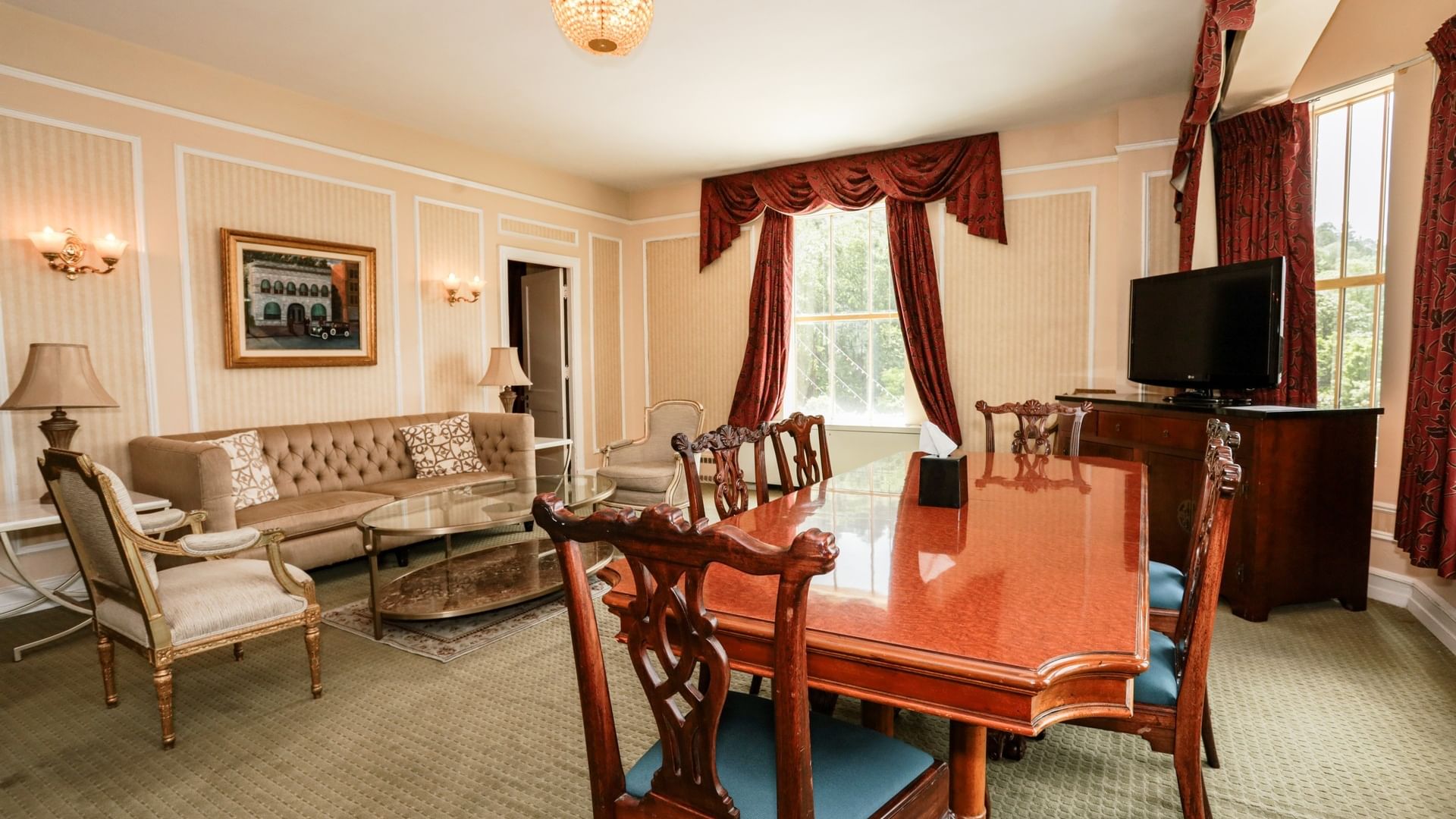 {item.first_photo.alt}