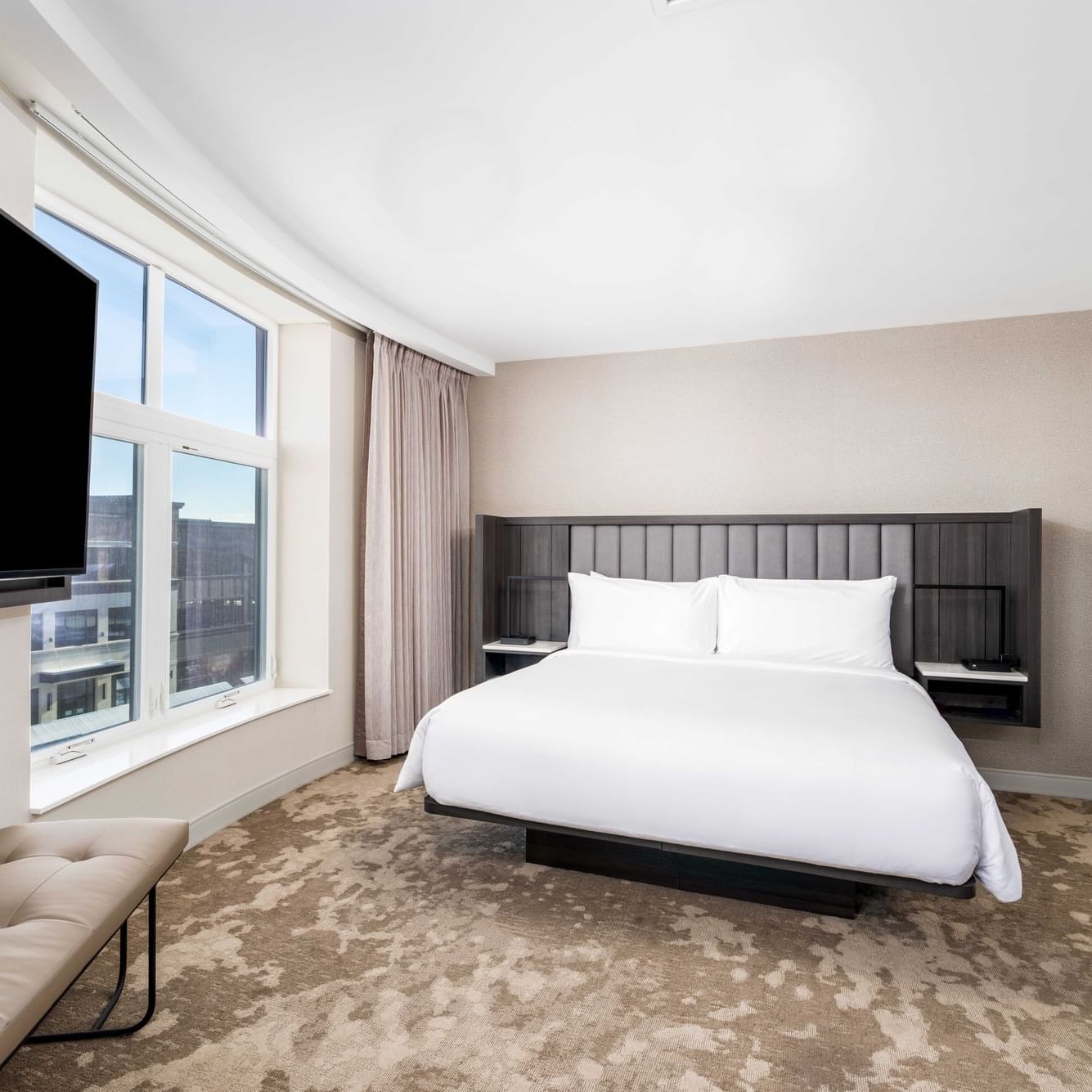 The Artisan Hotel Salem King Suite Bedroom